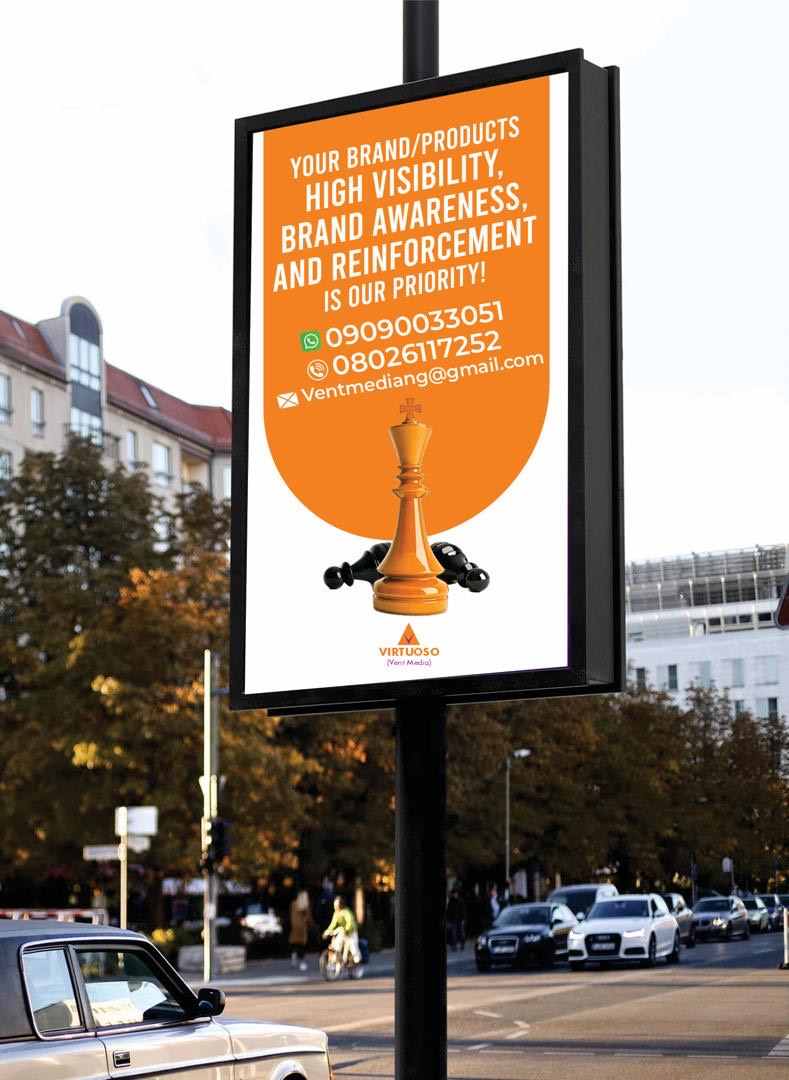 SIGNAGES & LAMPPOSTS